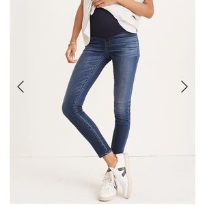 Madewell Maternity Skinny Jeans in Danny Wash 23